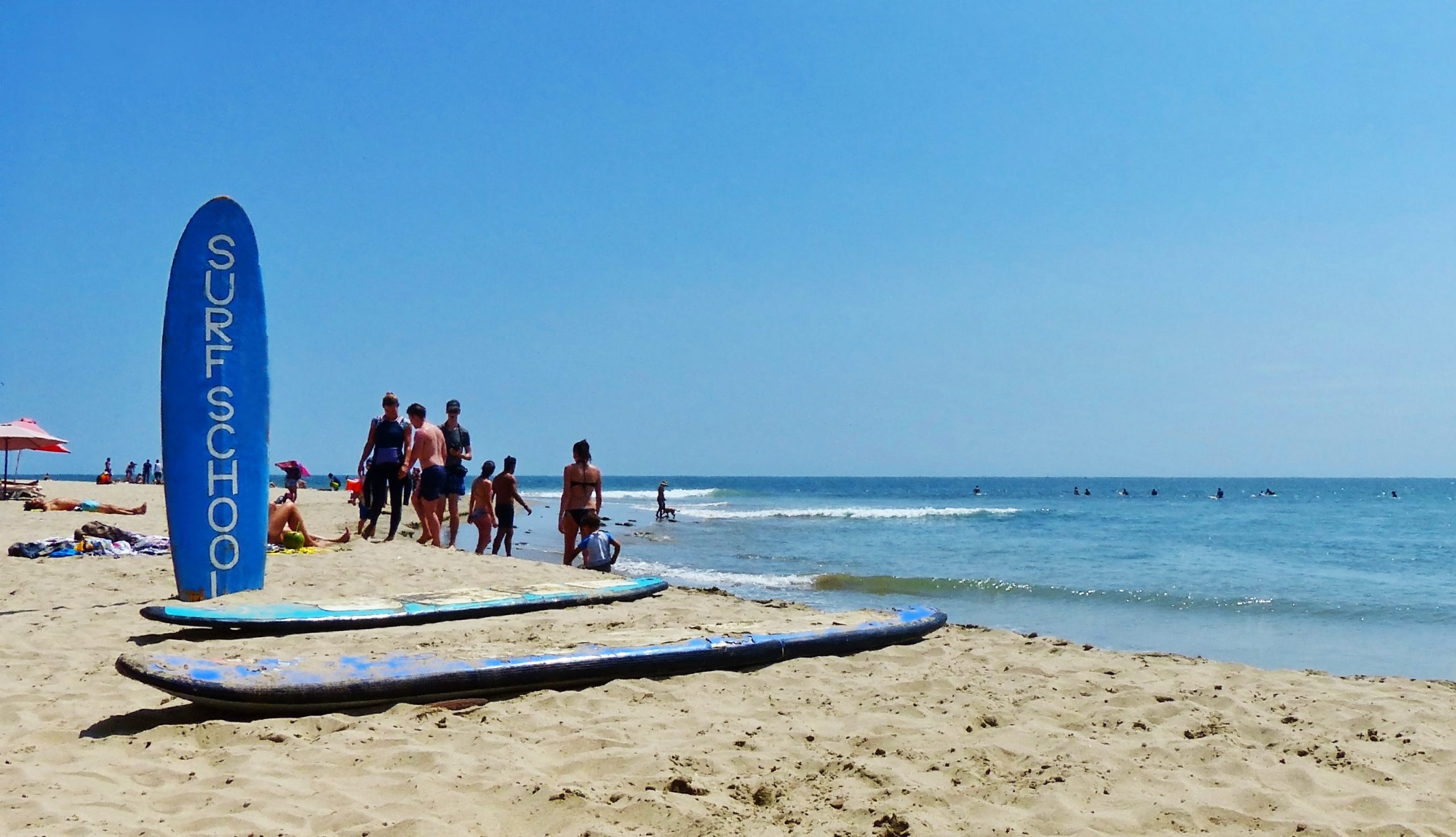 Peru Mancora beach surf school