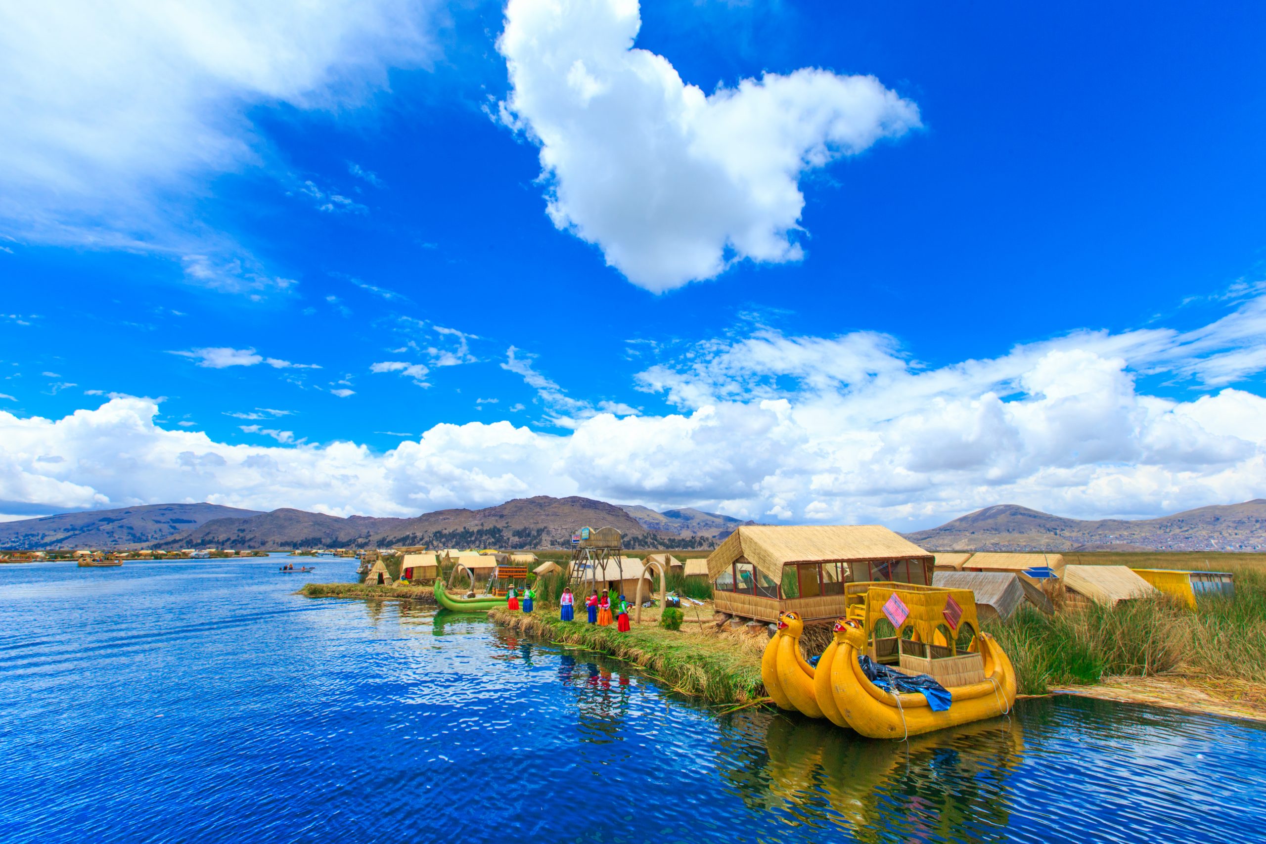 Peru Uros floating island big sky