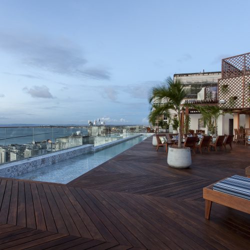 Fera Palace Salvador roof lounge and pool