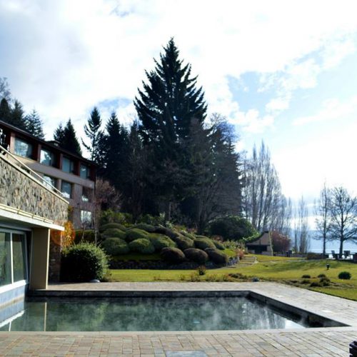 El Casco Art Hotel Bariloche pool